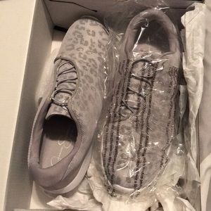 jessica simpson tennis shoes